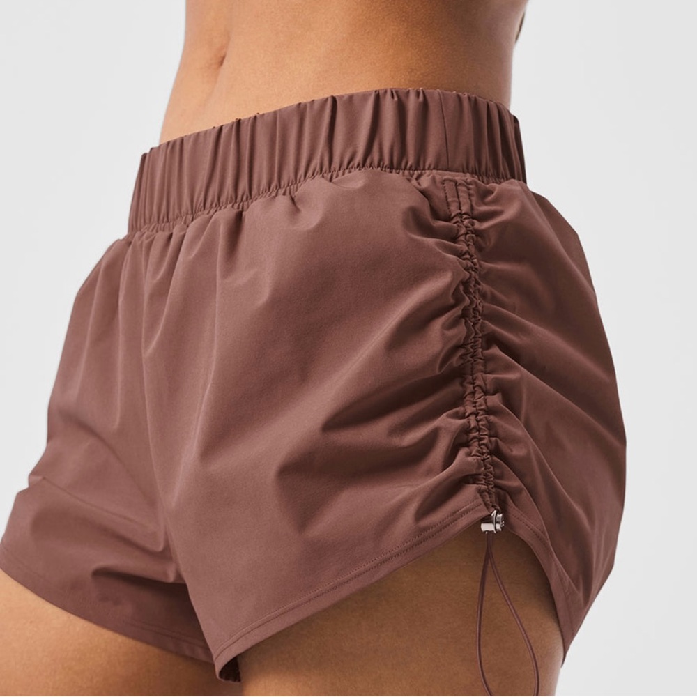 Clinch it up Shorts - Color: Chestnut